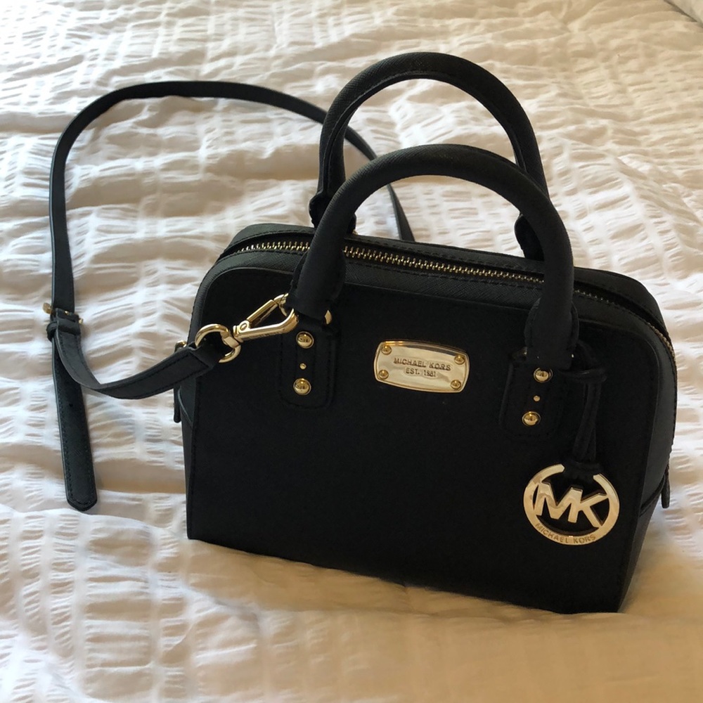 Micheal Kors Crossbody | black | miniature